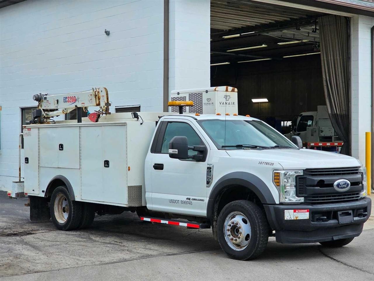 Ford Super Duty F-550 DRW XL 4WD Reg Cab 145" WB 60" CA 2018