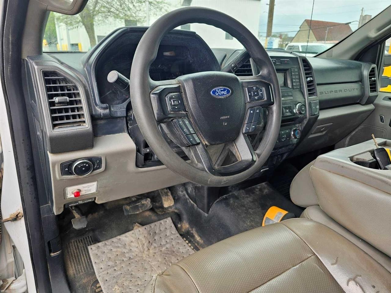 Ford Super Duty F-550 DRW XL 4WD Reg Cab 145" WB 60" CA 2018