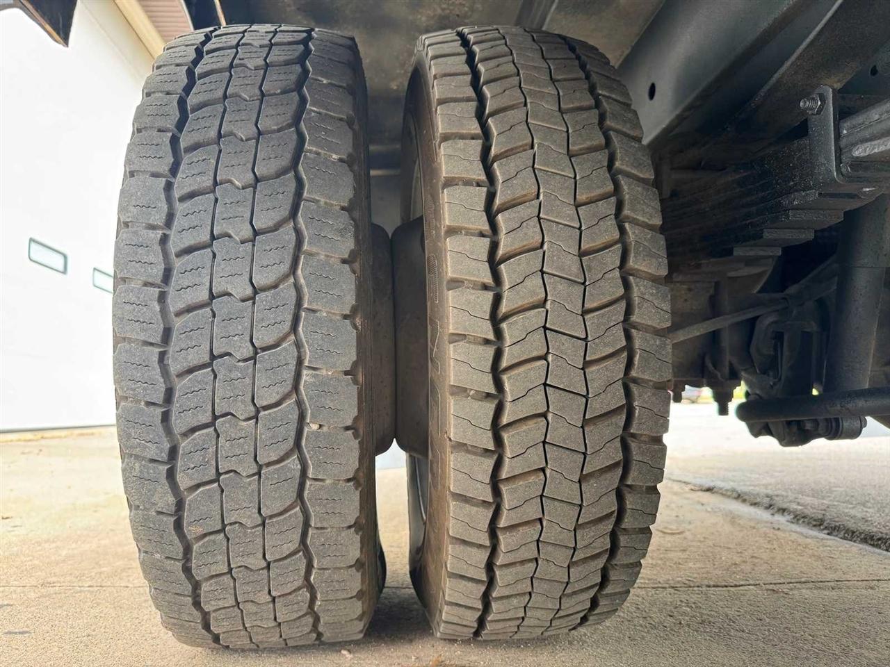 Ford Super Duty F-550 DRW XL 4WD Reg Cab 145" WB 60" CA 2018