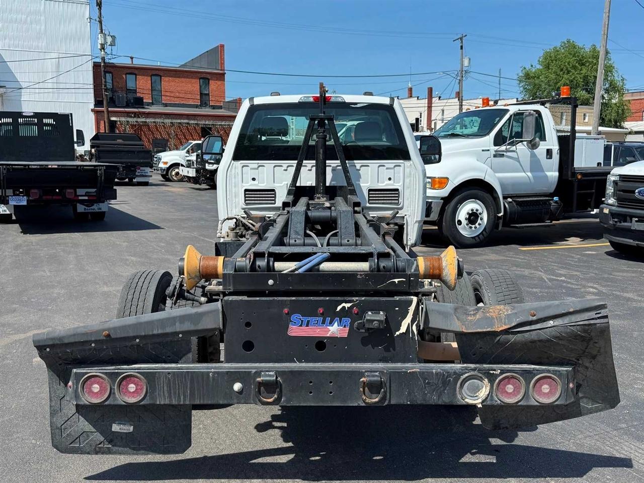 Ford Super Duty F-550 DRW XL 4WD Reg Cab 145" WB 60" CA 2022