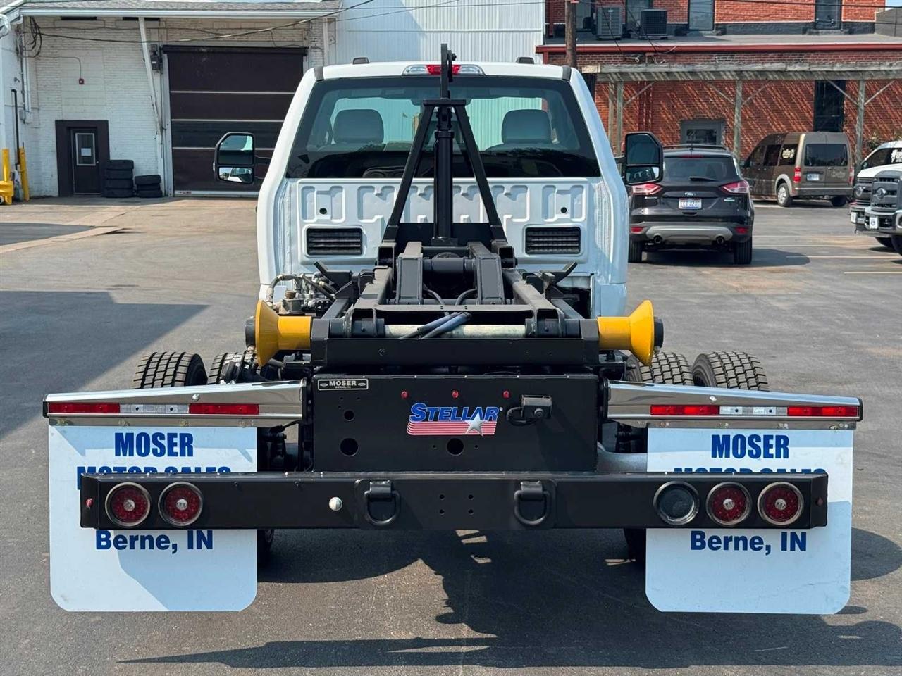 Ford Super Duty F-550 DRW XL 4WD Reg Cab 145" WB 60" CA 2022