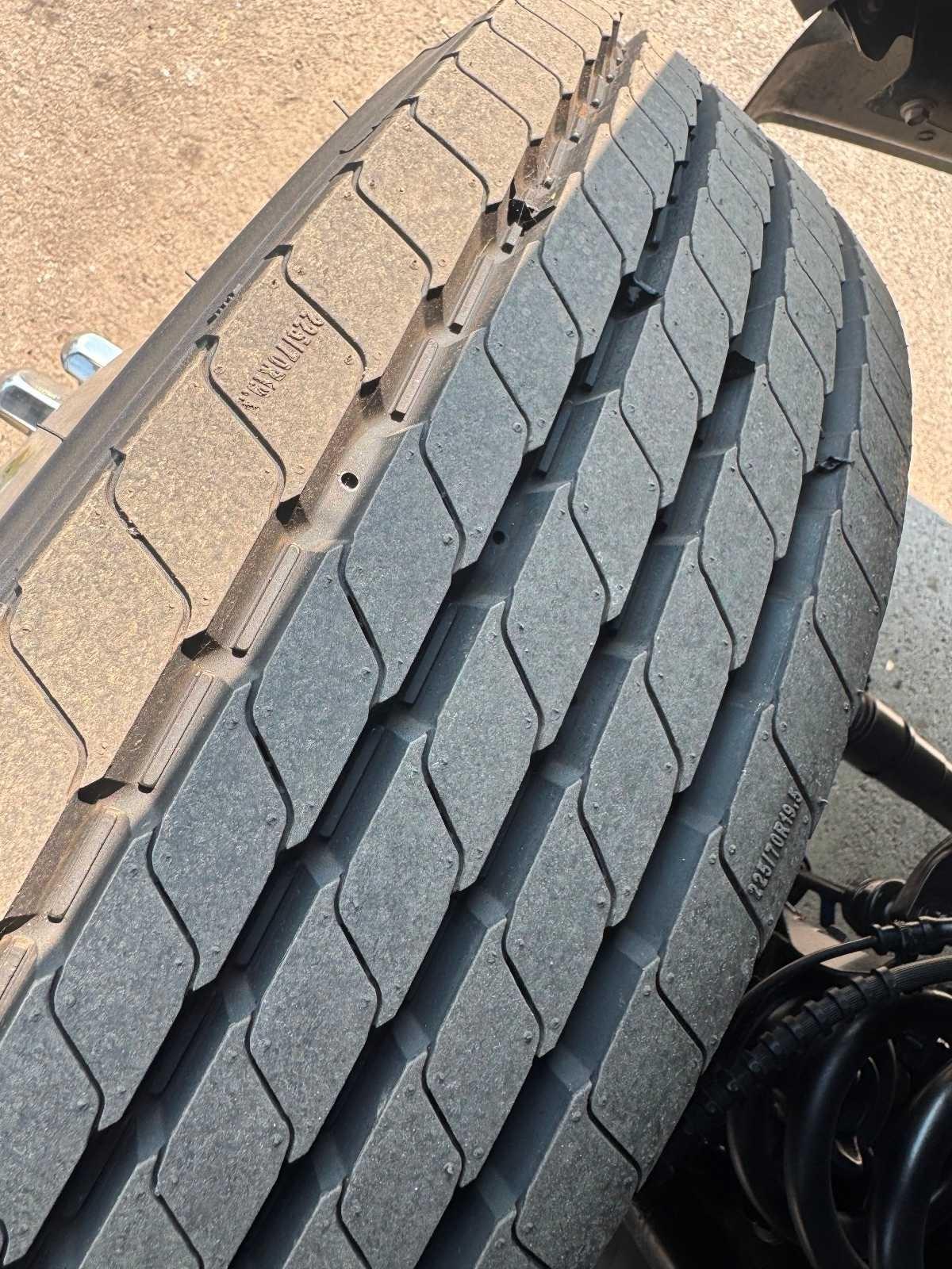 Ford Super Duty F-550 DRW XL 4WD Reg Cab 145" WB 60" CA 2022