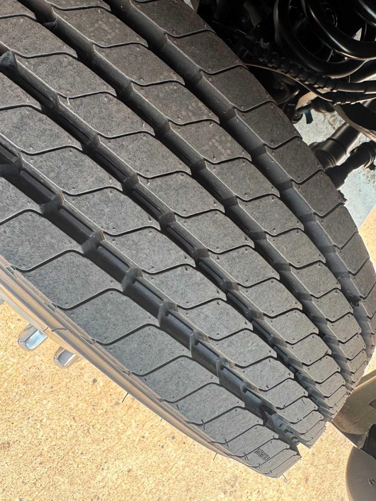 Ford Super Duty F-550 DRW XL 4WD Reg Cab 145" WB 60" CA 2022