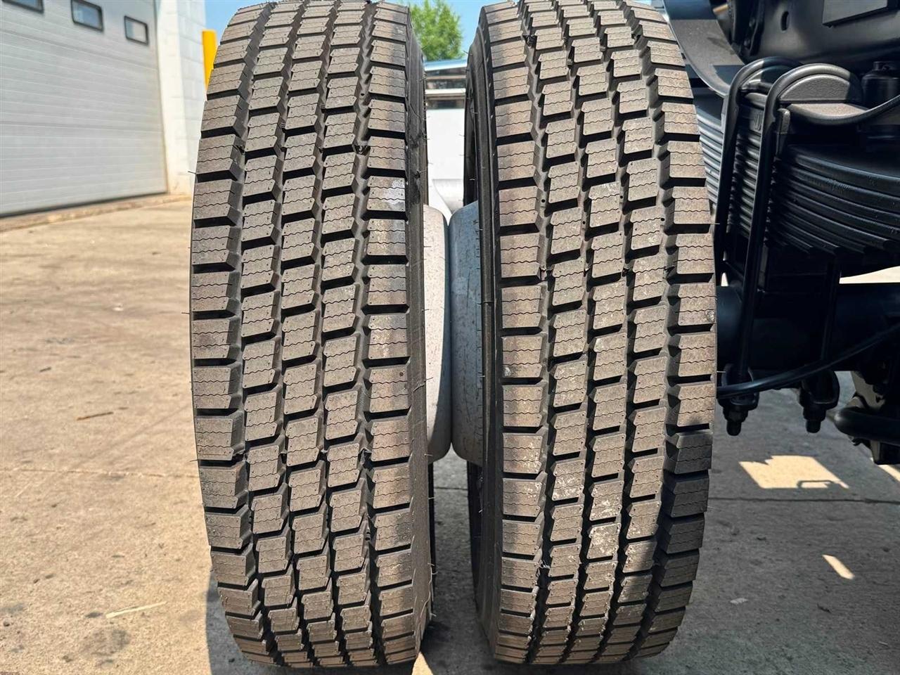 Ford Super Duty F-550 DRW XL 4WD Reg Cab 145" WB 60" CA 2022