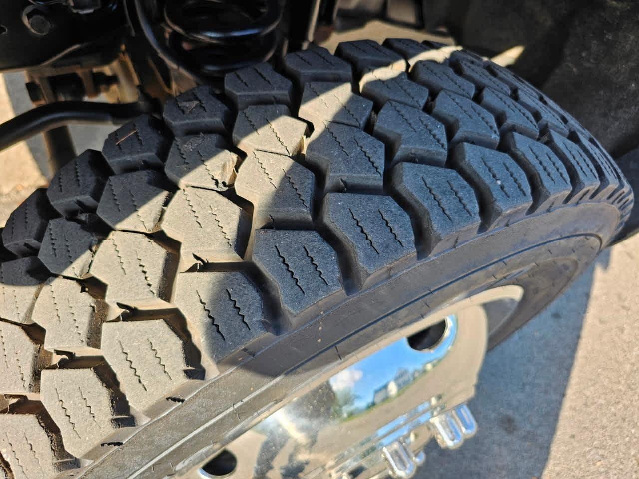 Ford Super Duty F-550 DRW 4WD Reg Cab 141" WB 60" CA XL 2014