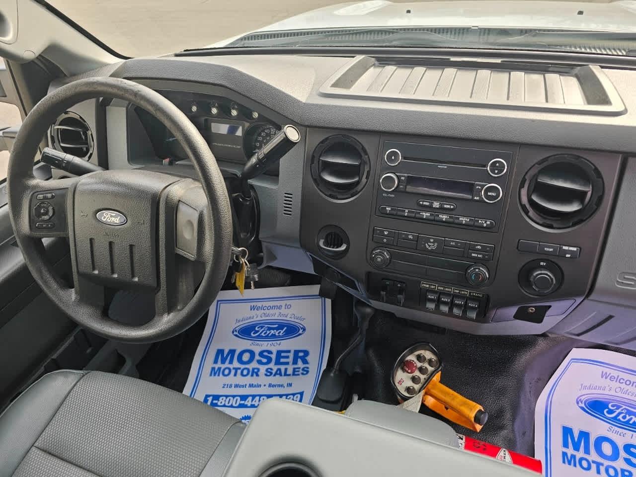 Ford Super Duty F-550 DRW 4WD Reg Cab 141" WB 60" CA XL 2015