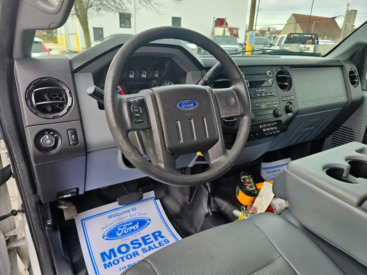 Ford Super Duty F-550 DRW 4WD Reg Cab 141" WB 60" CA XL 2015