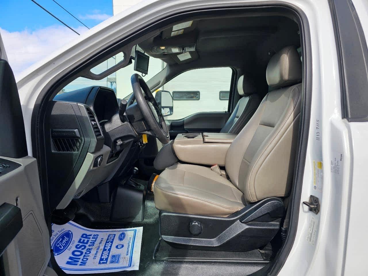 Ford Super Duty F-550 DRW XL 4WD Reg Cab 145" WB 60" CA 2019