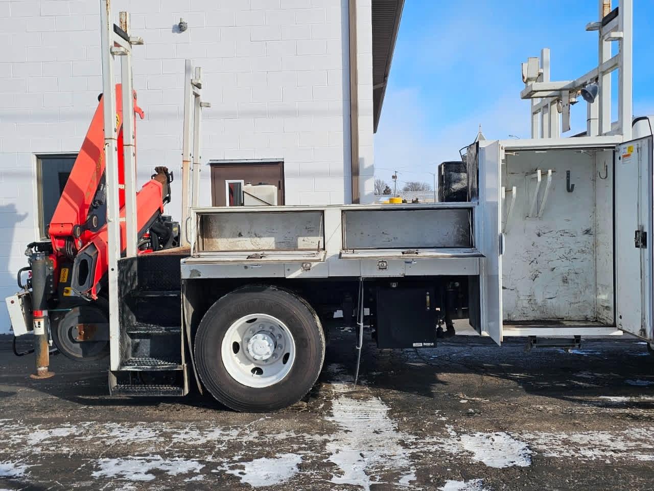 Ford F-750 Straight Frame Crew Cab 2021