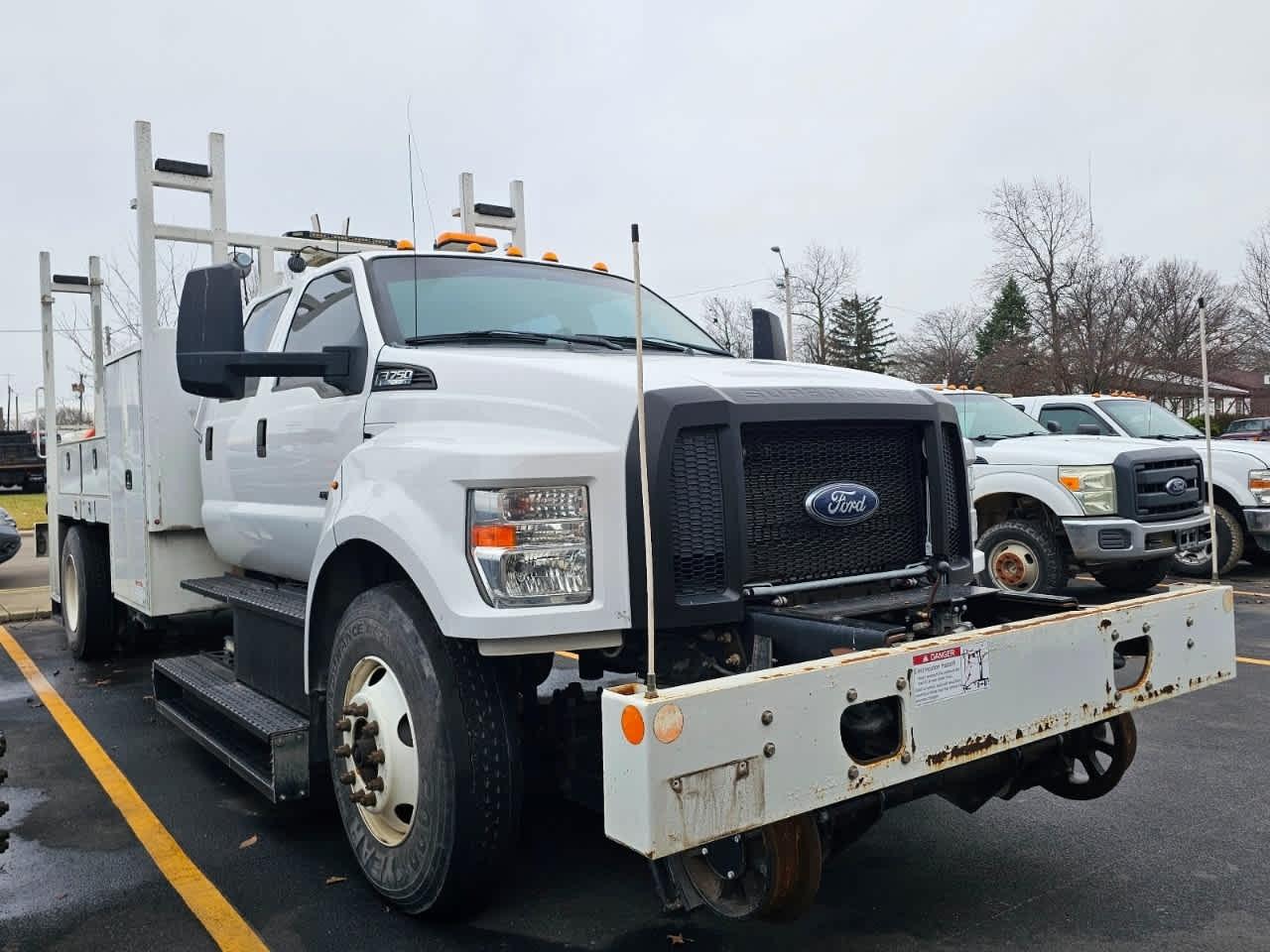 Ford F-750 Straight Frame Crew Cab 2021