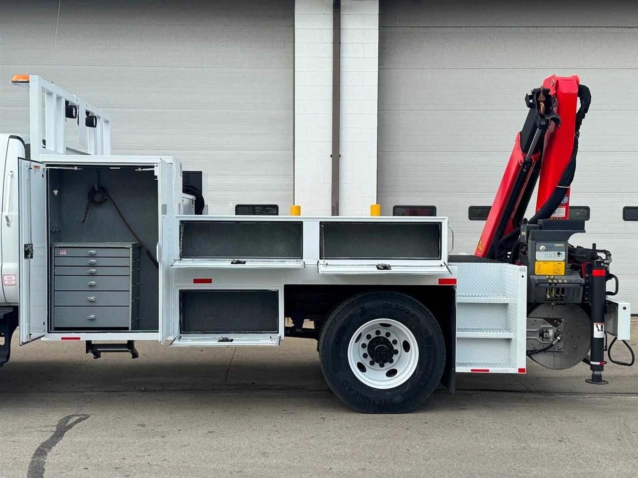 Ford F-750 Straight Frame Crew Cab 2021
