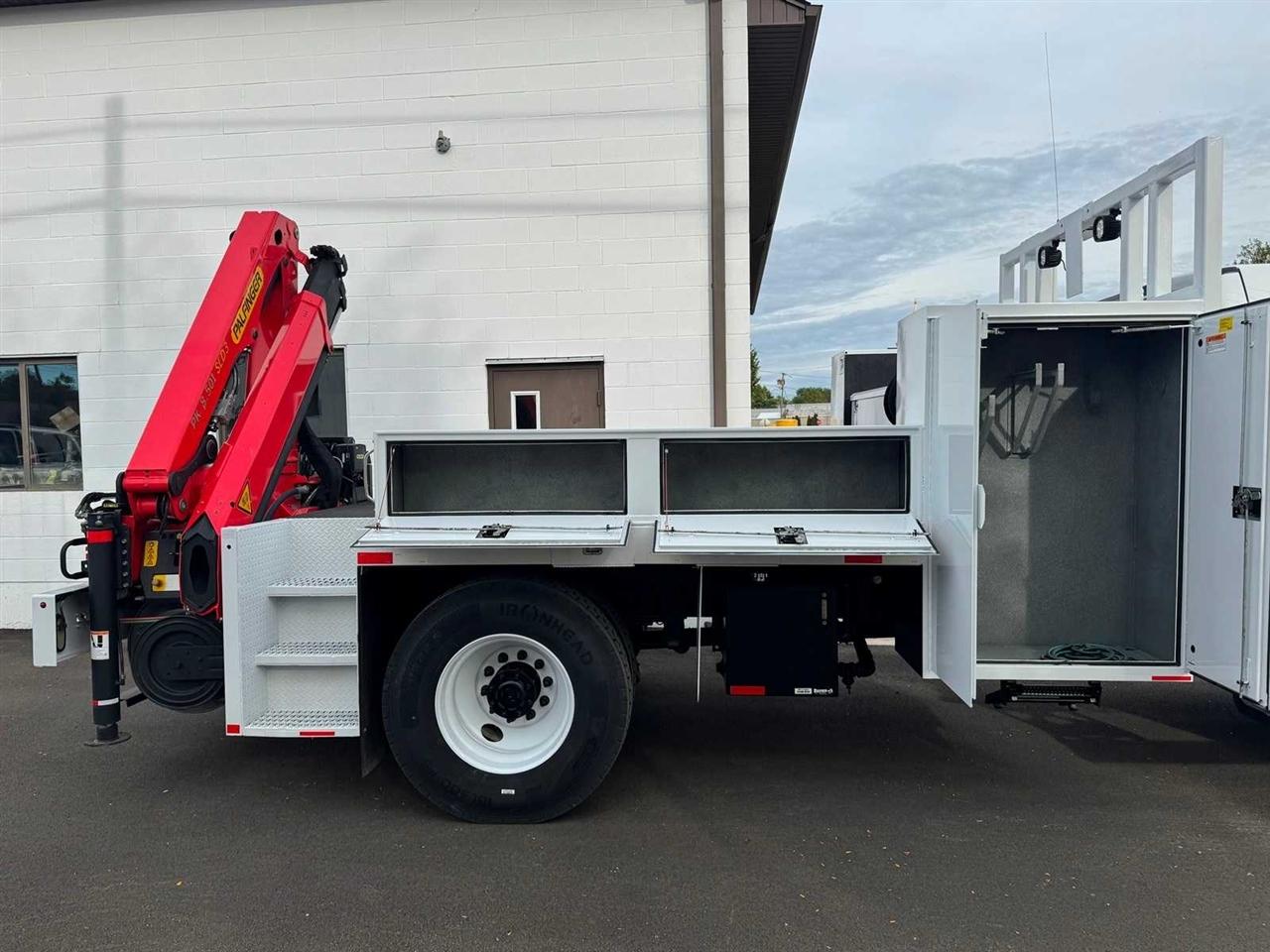 Ford F-750 Straight Frame Crew Cab 2021