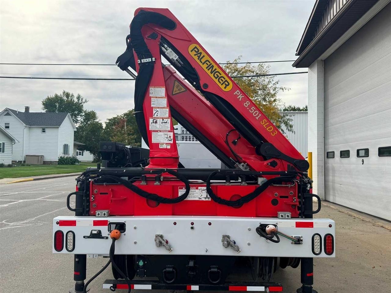 Ford F-750 Straight Frame Crew Cab 2021