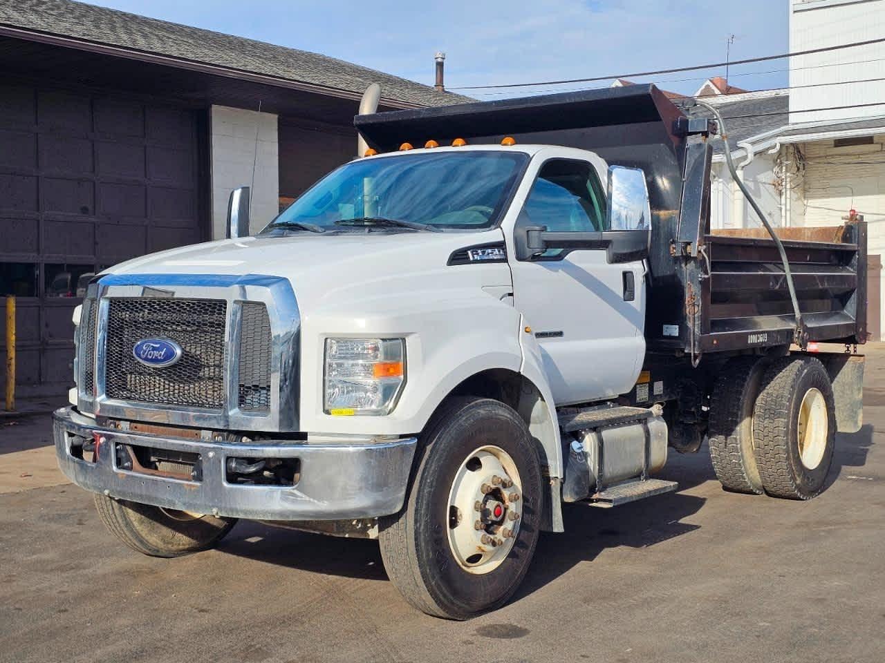 Ford Super Duty F-750 Straight Frame Reg Cab 2016