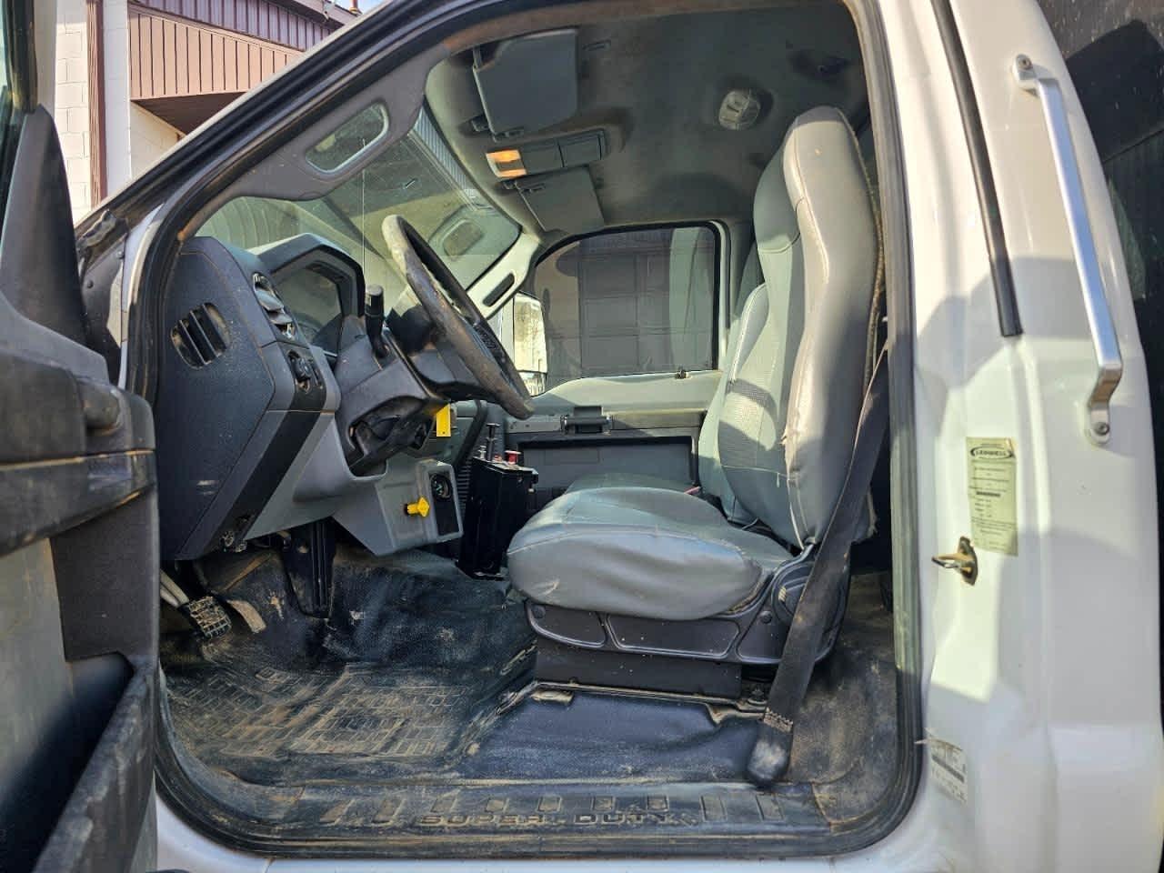 Ford Super Duty F-750 Straight Frame Reg Cab 2016
