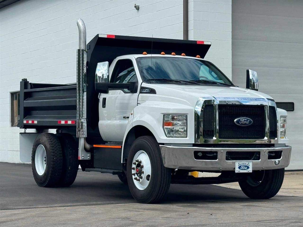 Ford Super Duty F-750 Straight Frame Reg Cab 2016