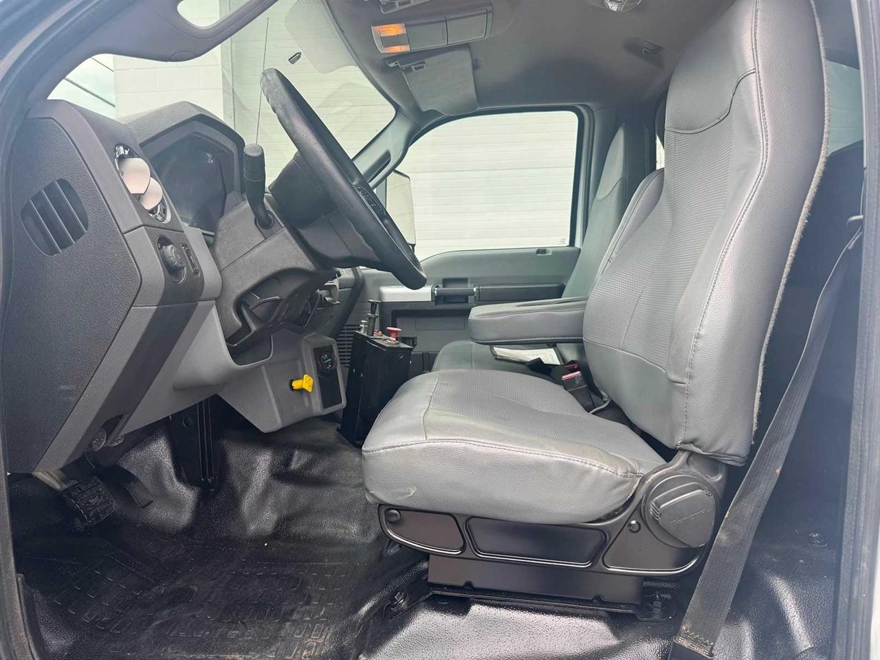 Ford Super Duty F-750 Straight Frame Reg Cab 2016