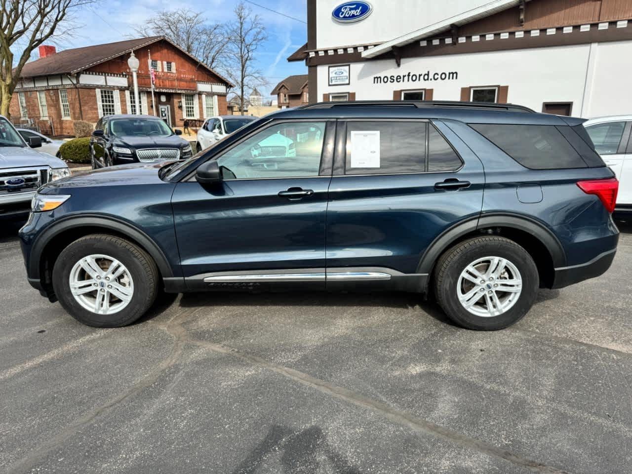 Ford Explorer XLT 4WD 2023
