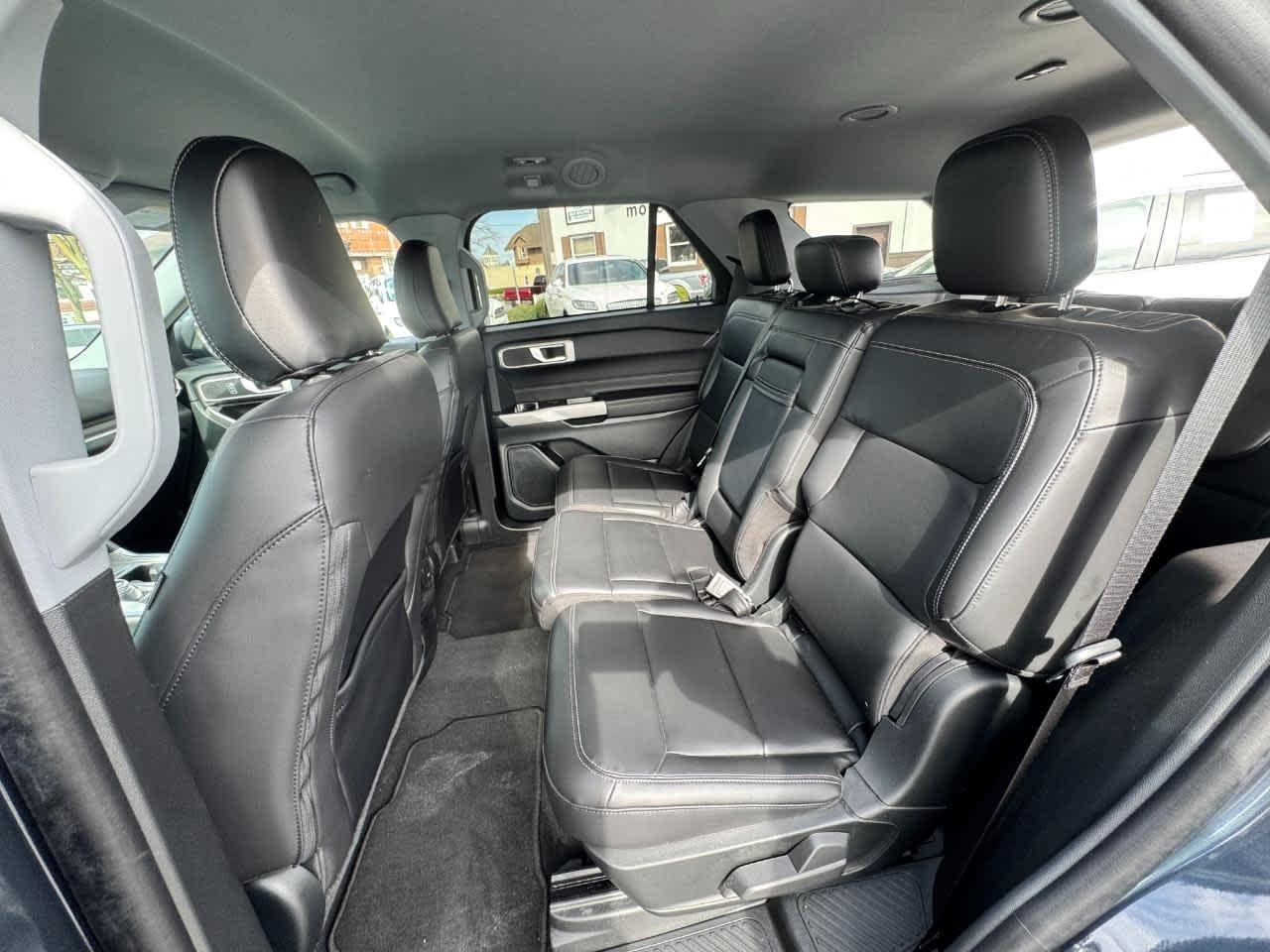 Ford Explorer XLT 4WD 2023