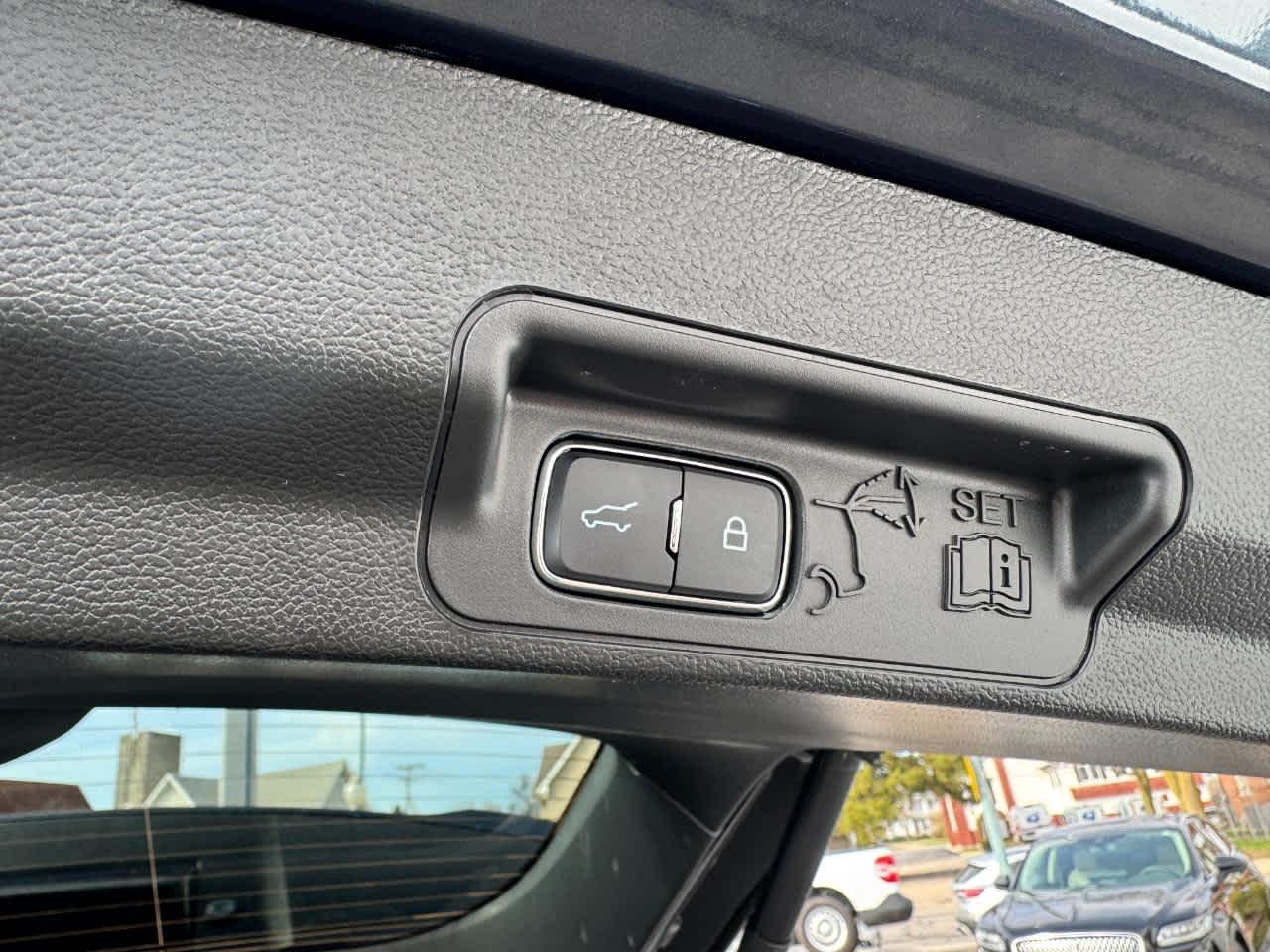 Ford Explorer XLT 4WD 2023