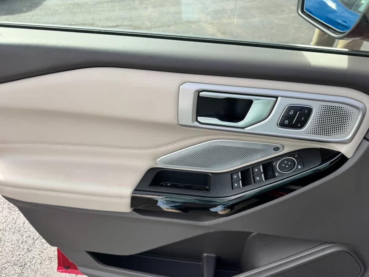 Ford Explorer Platinum 4WD 2023