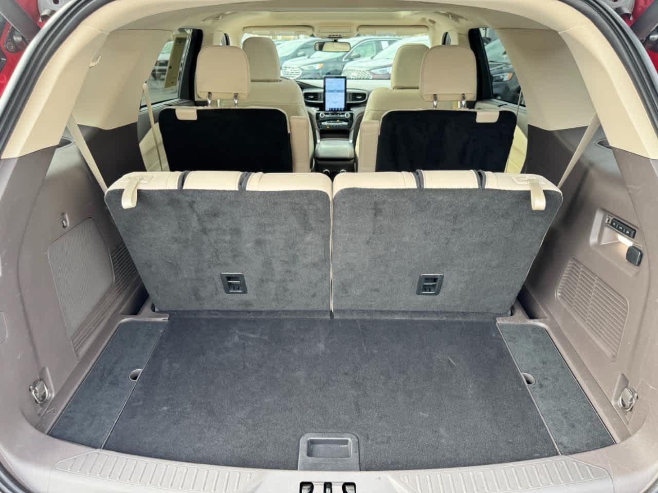 Ford Explorer Platinum 4WD 2023