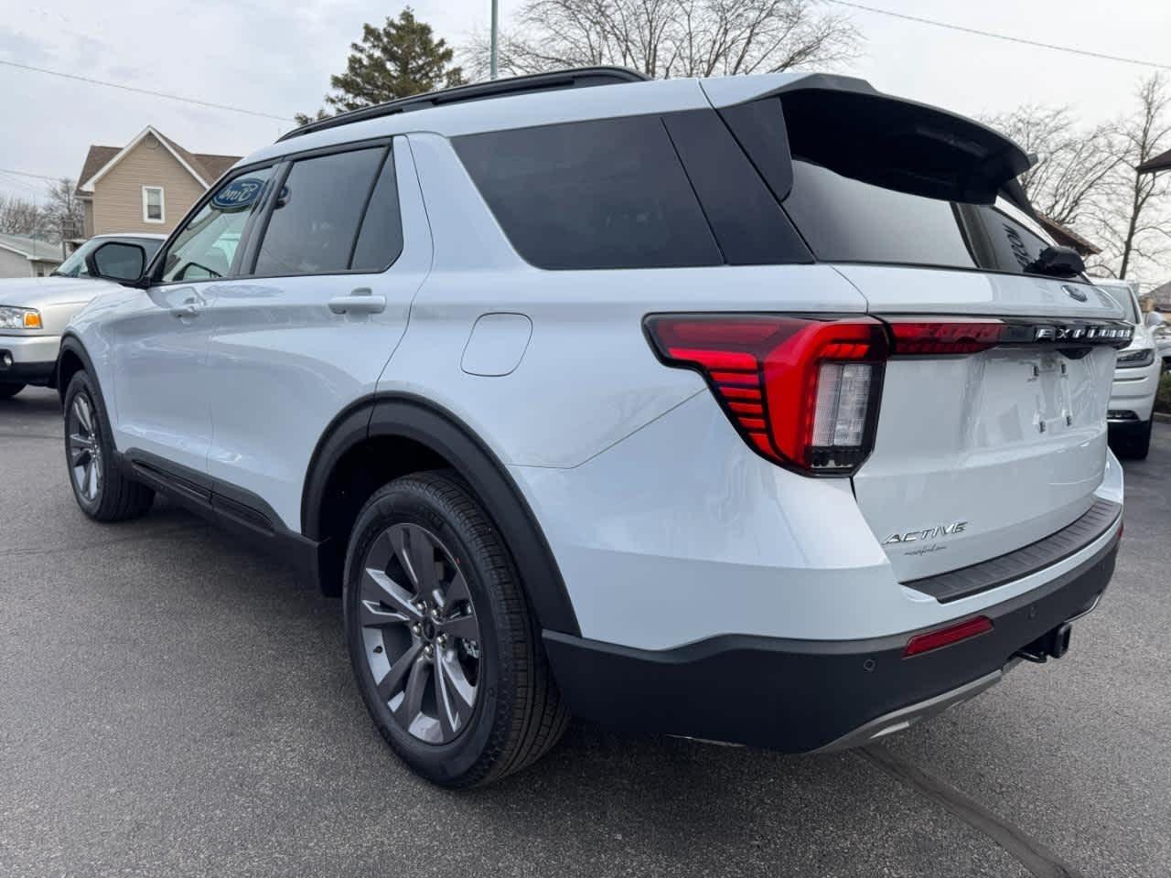 Ford Explorer Active w/100A Pkg 4WD 2026