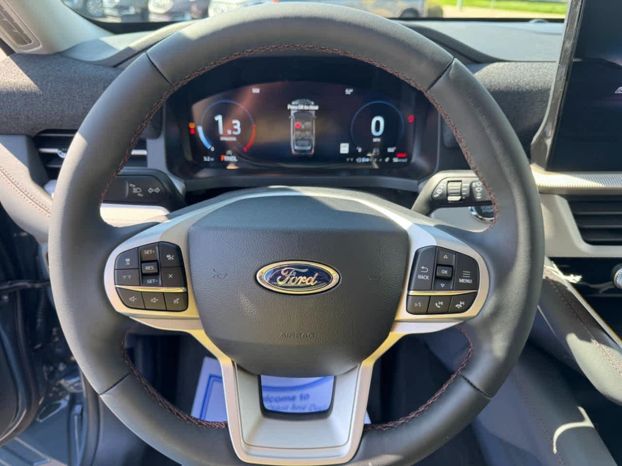 Ford Explorer Active w/100A Pkg 4WD 2026