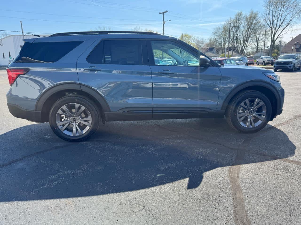 Ford Explorer Active w/100A Pkg 4WD 2026