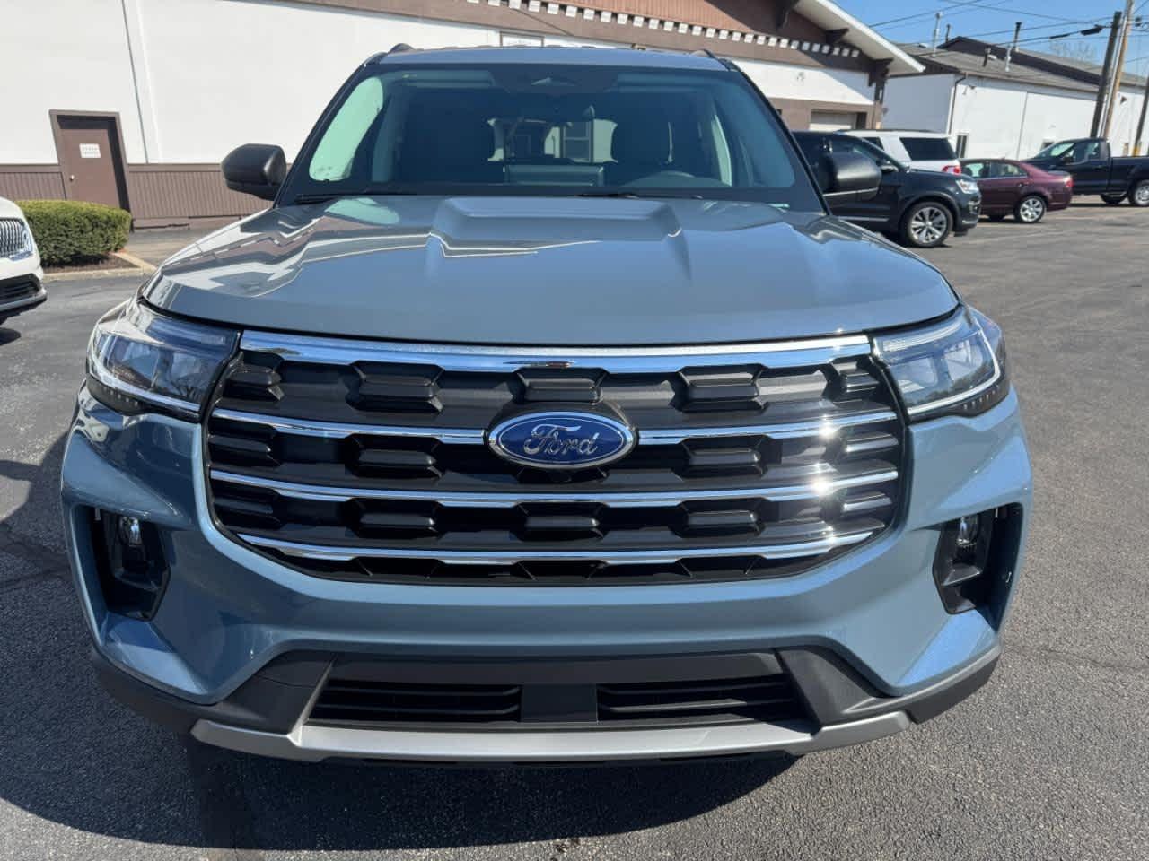 Ford Explorer Active w/100A Pkg 4WD 2026