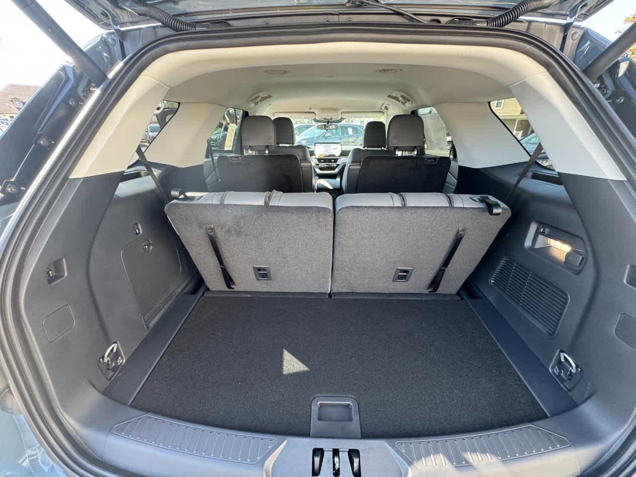 Ford Explorer Active w/100A Pkg 4WD 2026