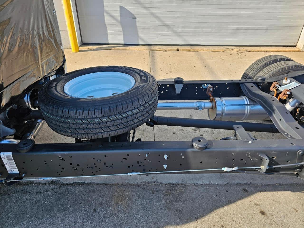 Ford E-Series Cutaway E-350 SRW 138" WB 2027
