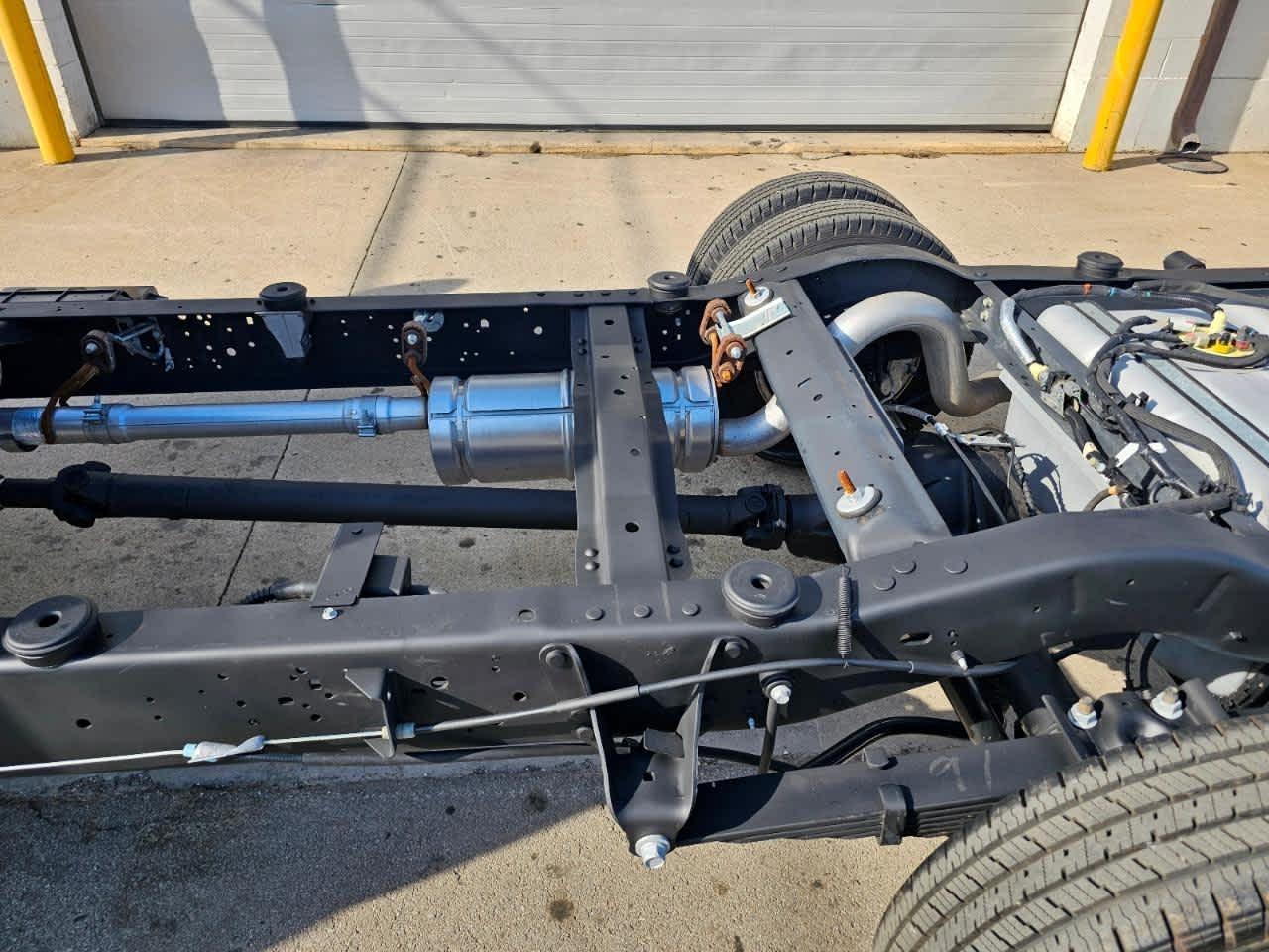 Ford E-Series Cutaway E-350 SRW 138" WB 2027