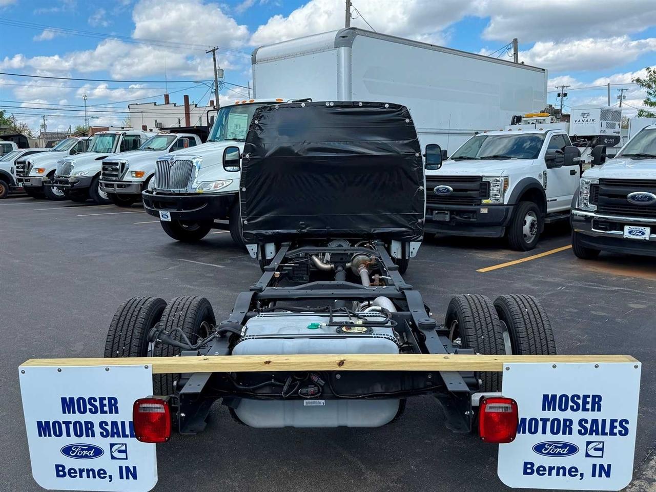 Ford E-Series Cutaway E-350 DRW 176" WB 2027