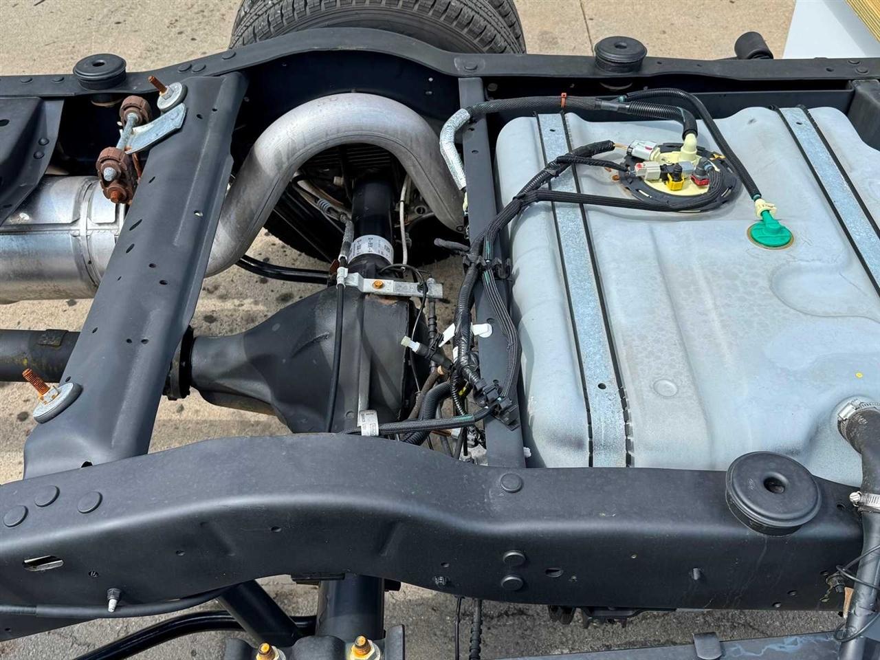 Ford E-Series Cutaway E-350 DRW 176" WB 2027