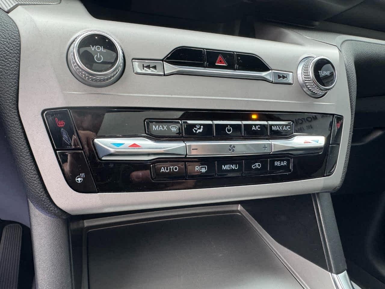 Ford Explorer XLT 4WD 2023