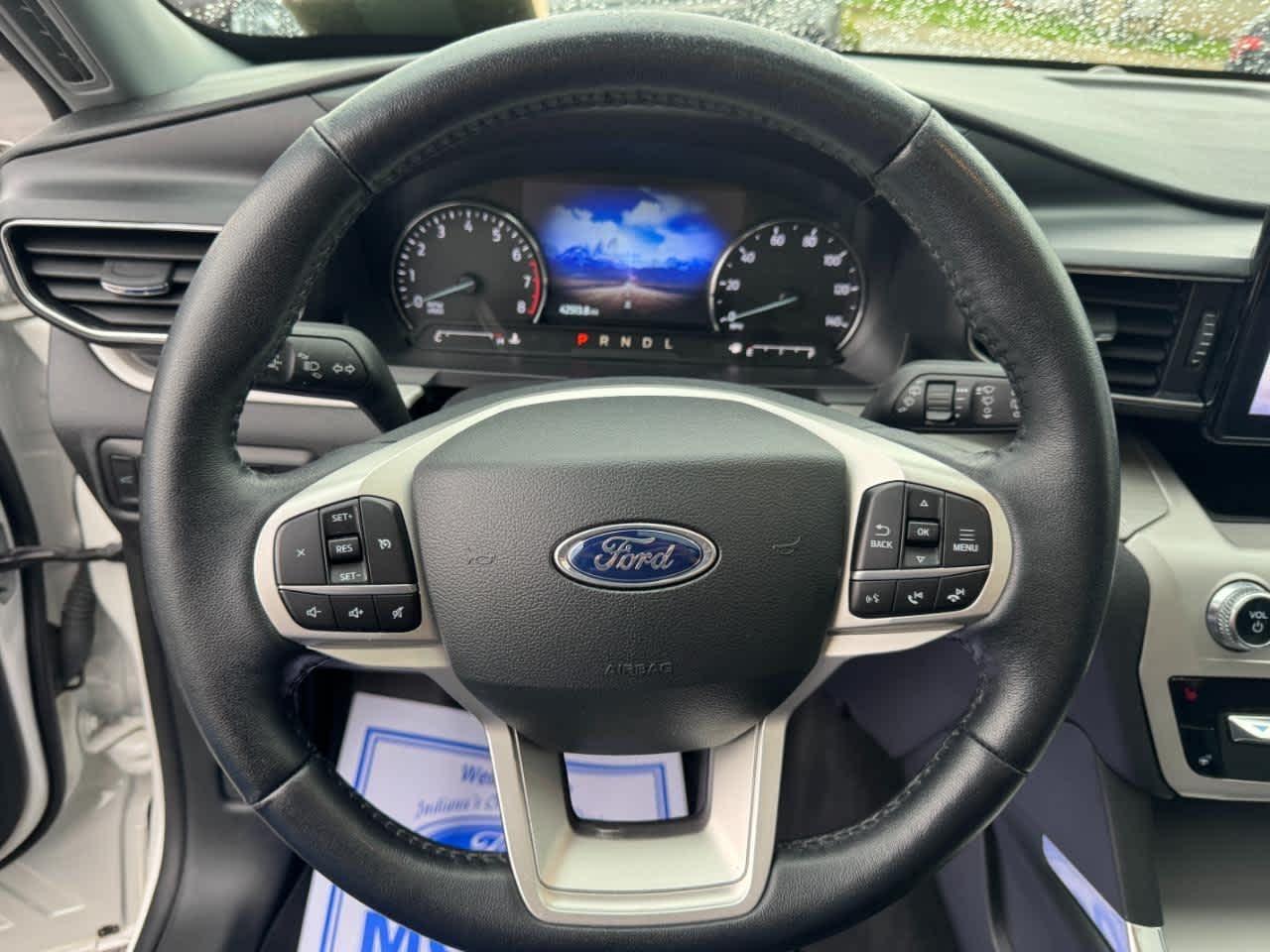Ford Explorer XLT 4WD 2023