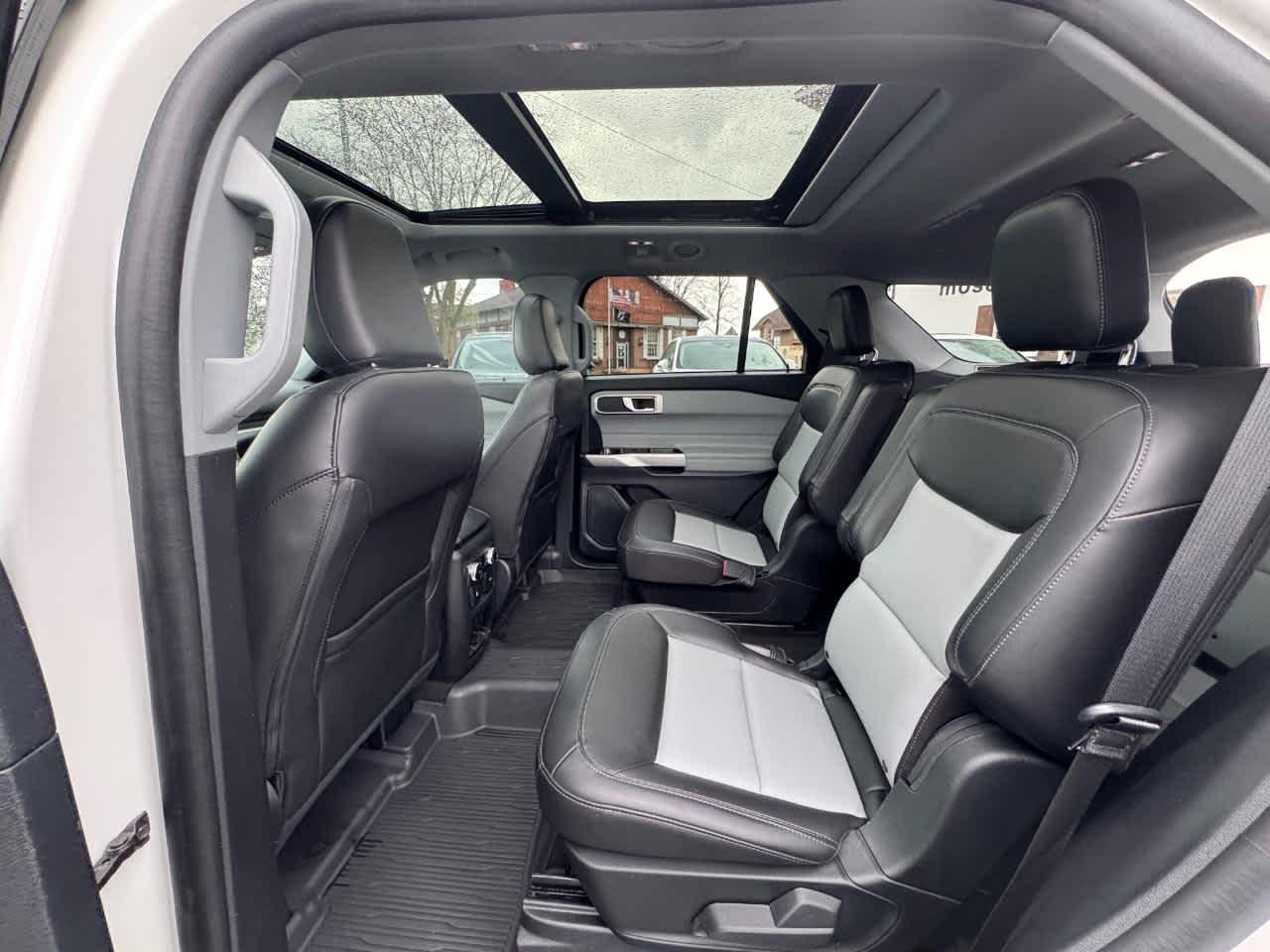 Ford Explorer XLT 4WD 2023