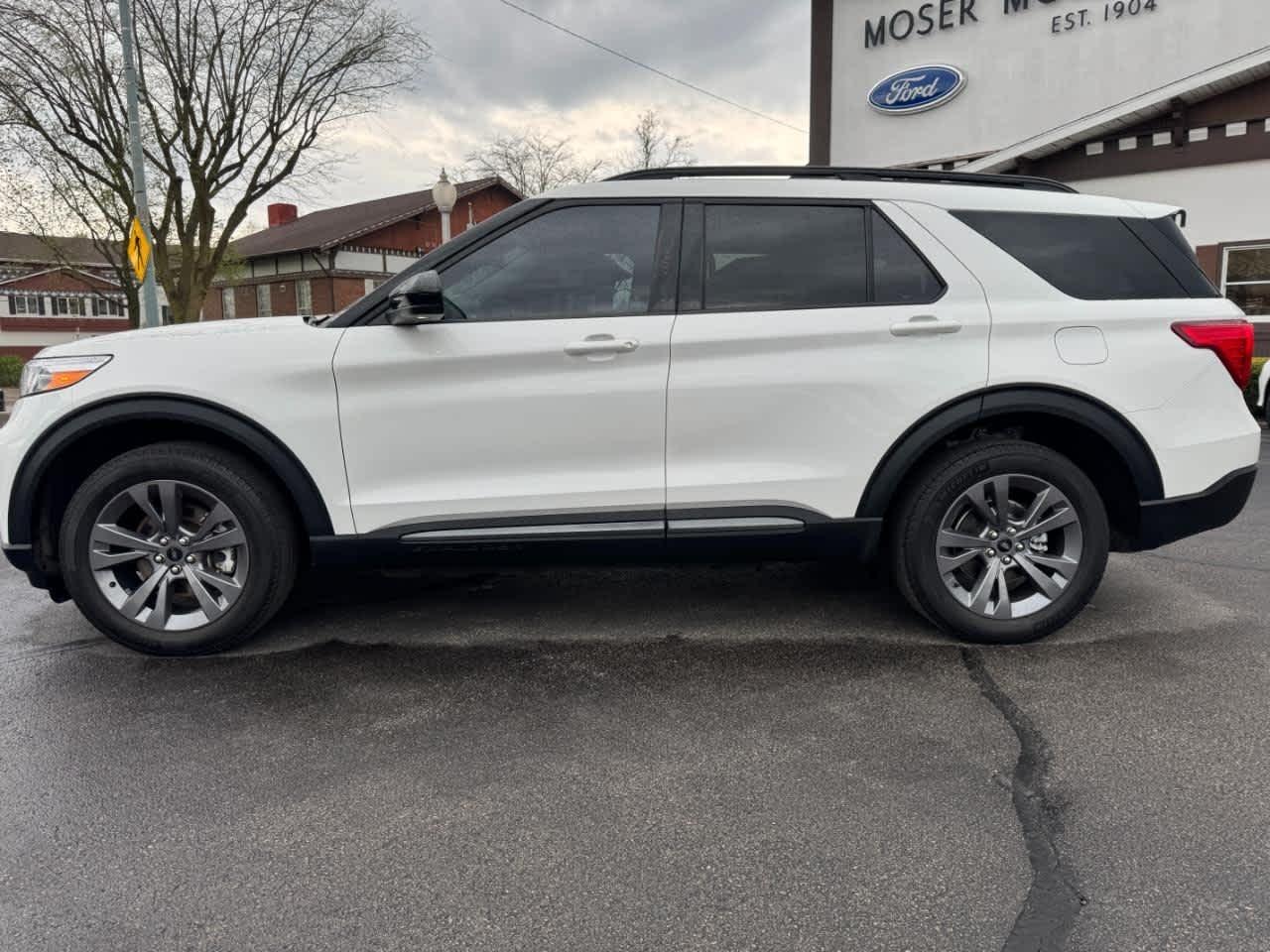 Ford Explorer XLT 4WD 2023