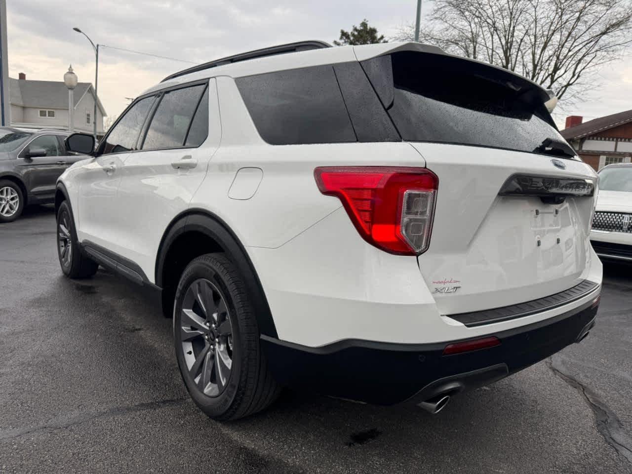 Ford Explorer XLT 4WD 2023