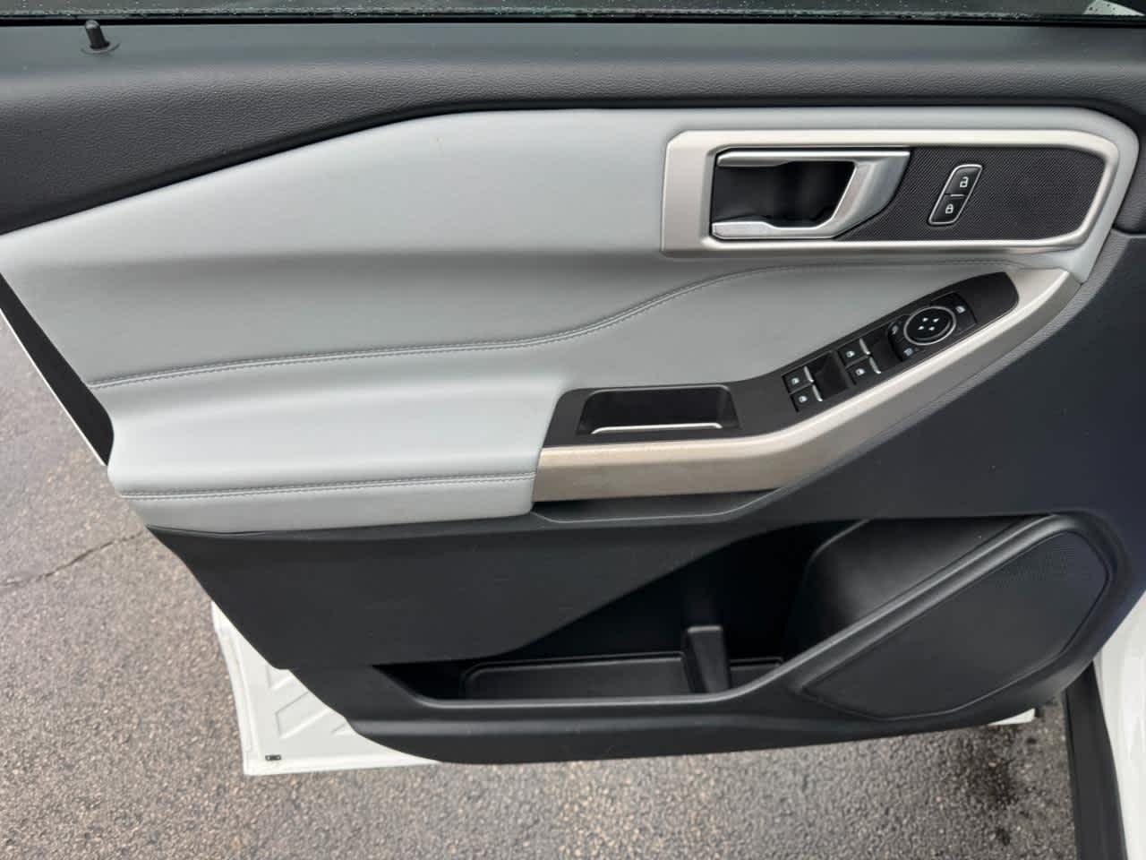 Ford Explorer XLT 4WD 2023
