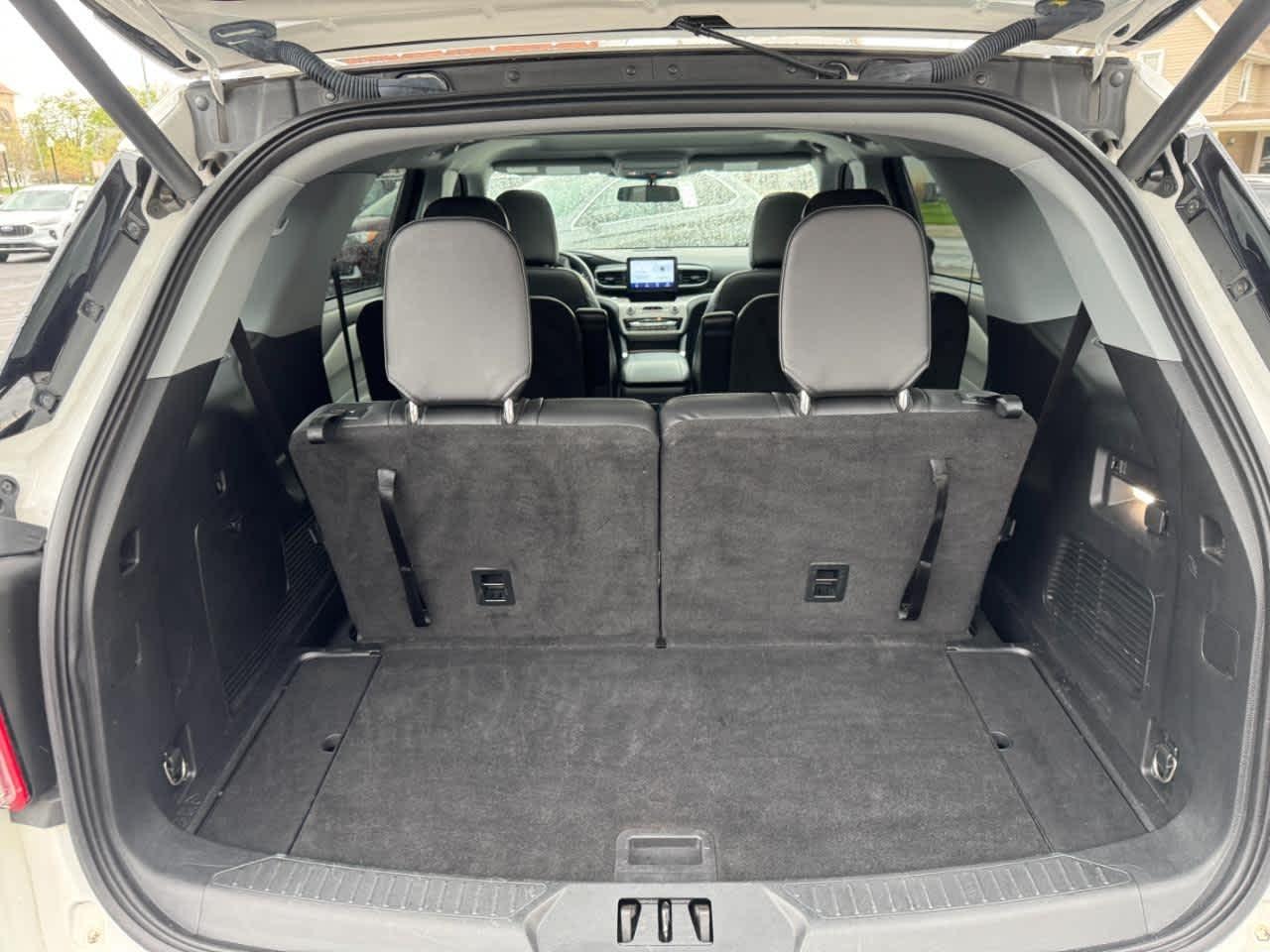 Ford Explorer XLT 4WD 2023