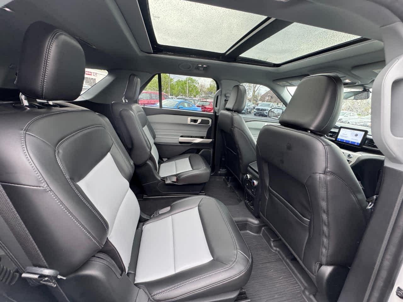 Ford Explorer XLT 4WD 2023