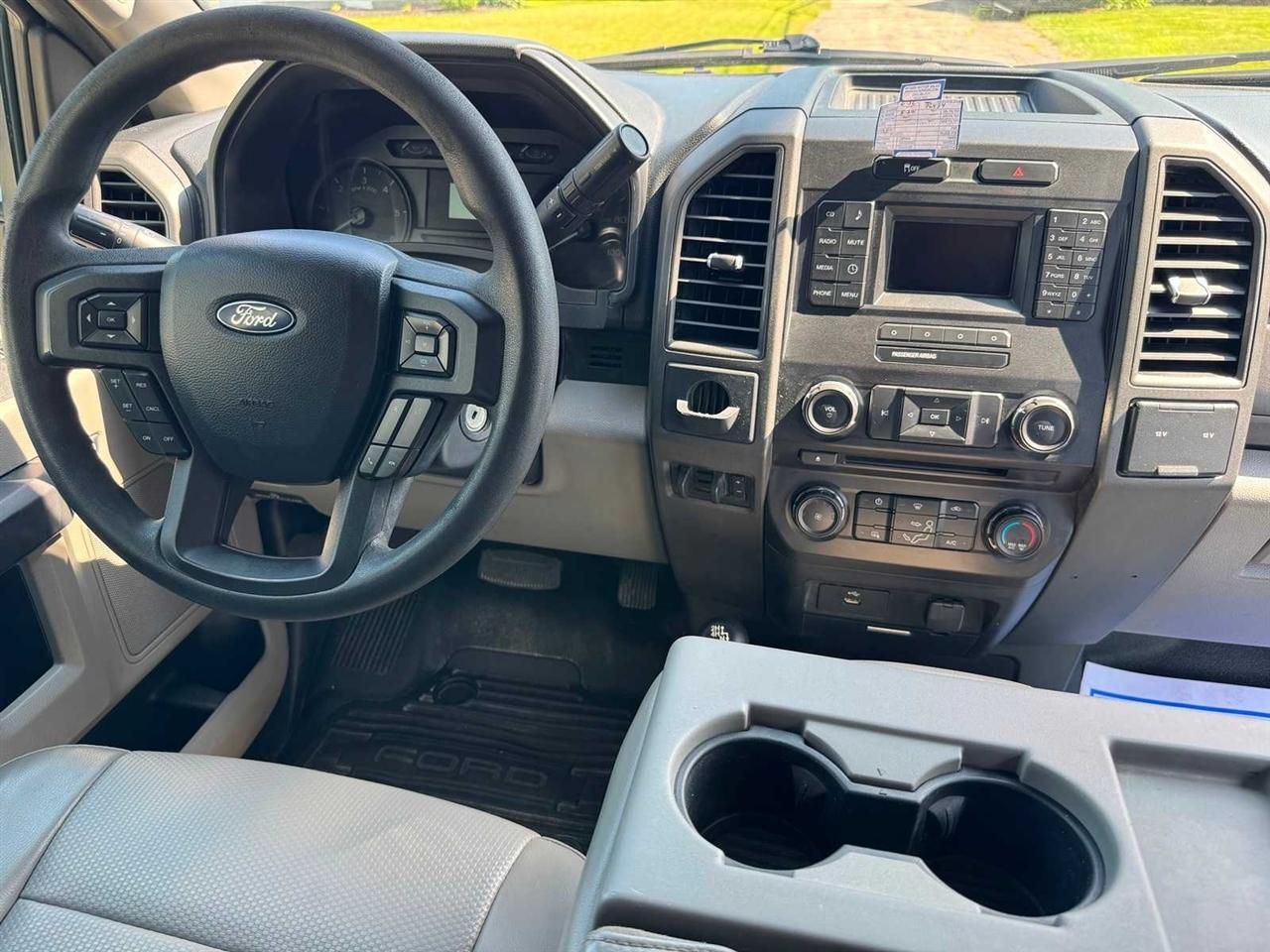 Ford Super Duty F-550 DRW XL 4WD Reg Cab 145" WB 60" CA 2018