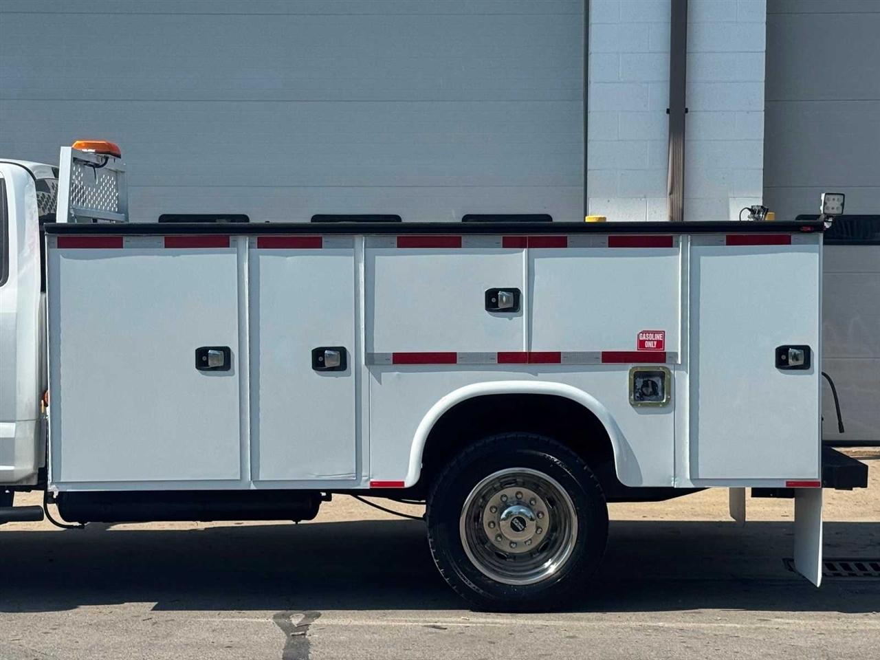 Ford Super Duty F-550 DRW XL 4WD Reg Cab 145" WB 60" CA 2018