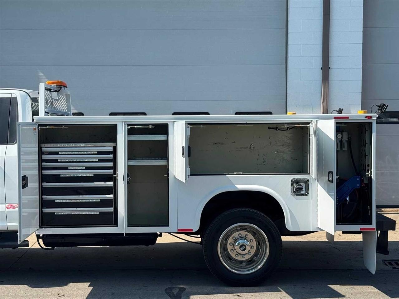Ford Super Duty F-550 DRW XL 4WD Reg Cab 145" WB 60" CA 2018