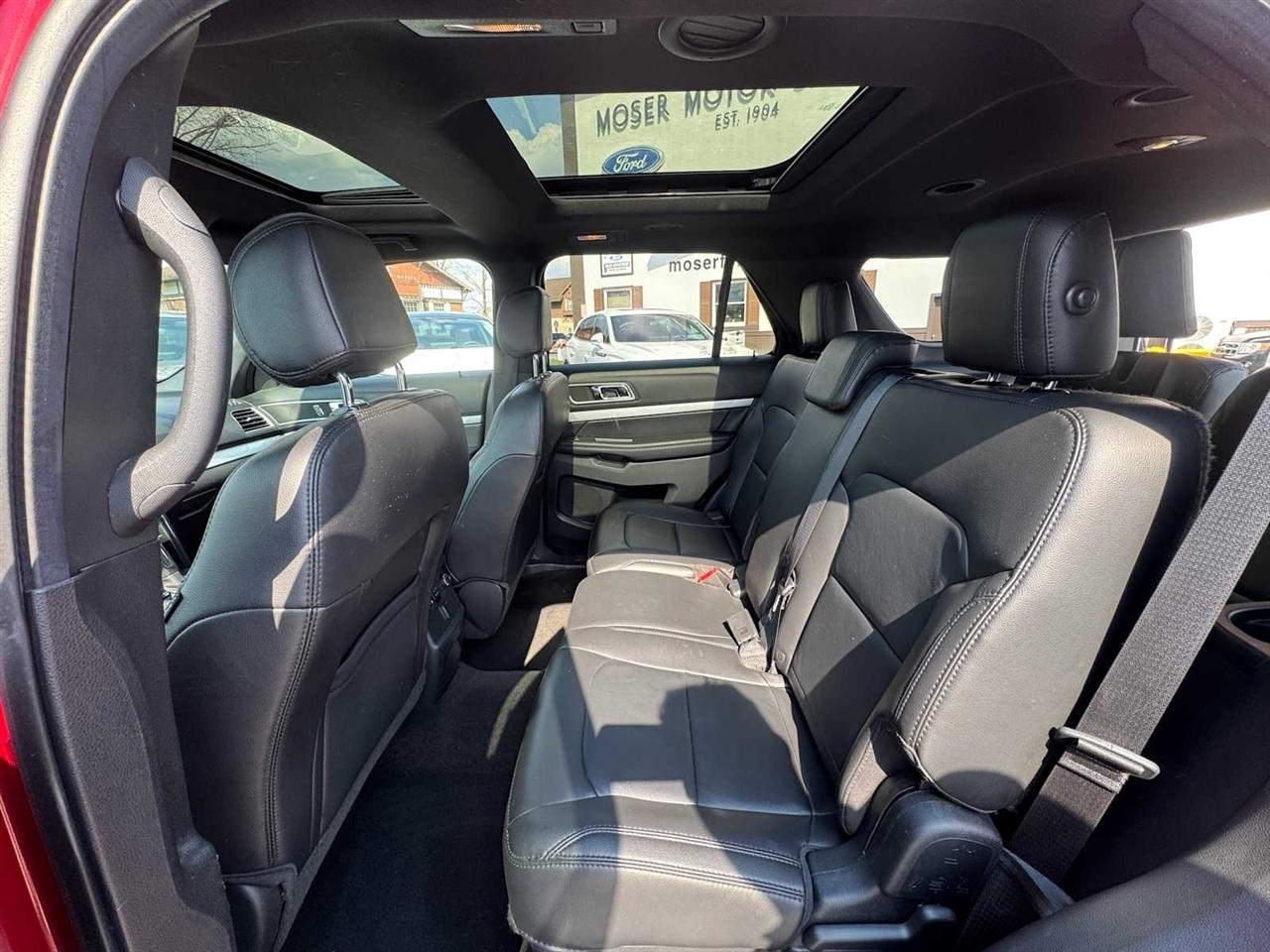 Ford Explorer XLT FWD 2017