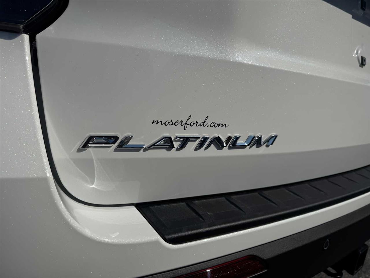 Ford Explorer Platinum 4WD 2026