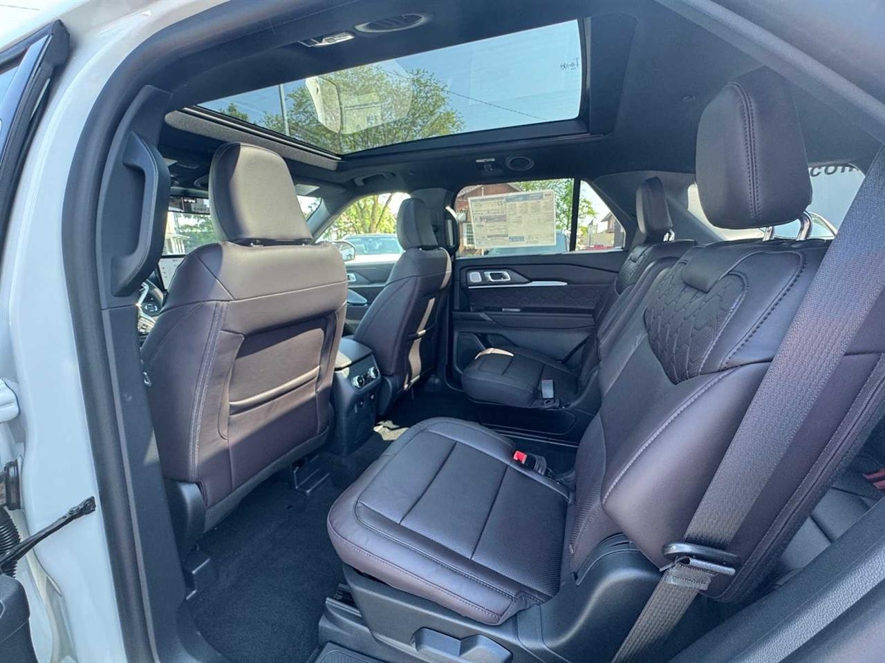 Ford Explorer Platinum 4WD 2026