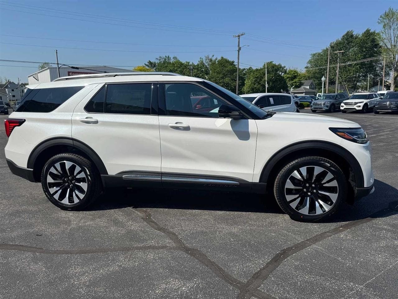 Ford Explorer Platinum 4WD 2026